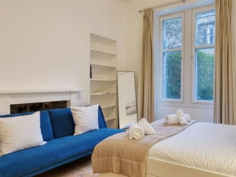 2 Bed Apartment in Glasgow · Sleeps 5 photo 3