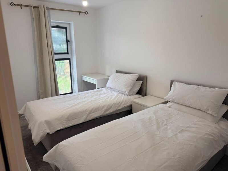 2 Bed Apartment in Glasgow · Sleeps 5 photo 4