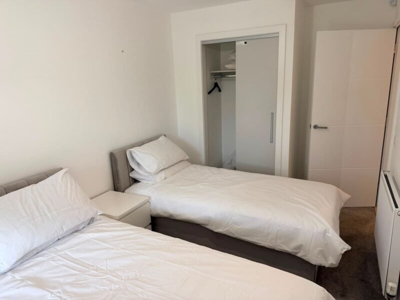 2 Bed Apartment in Glasgow · Sleeps 5 photo 5